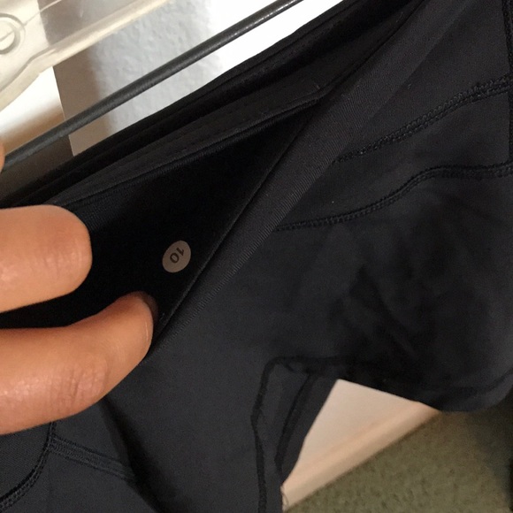 Black LuluLemon Spandex - Picture 5 of 5